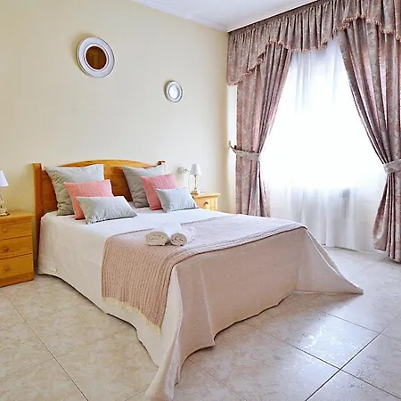 Caleiro 6p - アパート